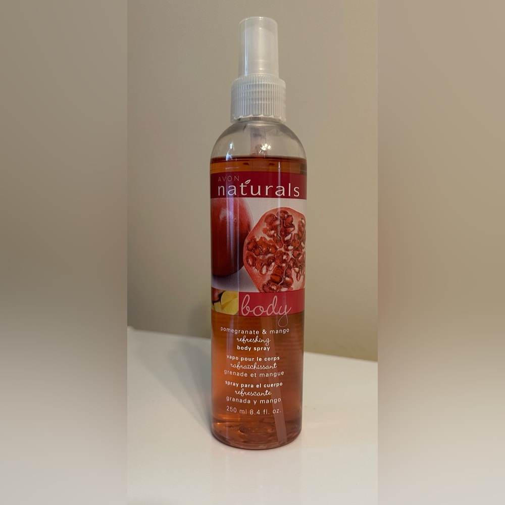 Avon Naturals Pomegranate and Mango Body Spray 8.4 oz